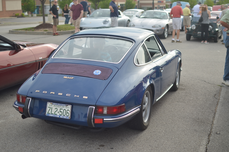 Illustration for article titled St. Louis Cars and Coffee photo dump